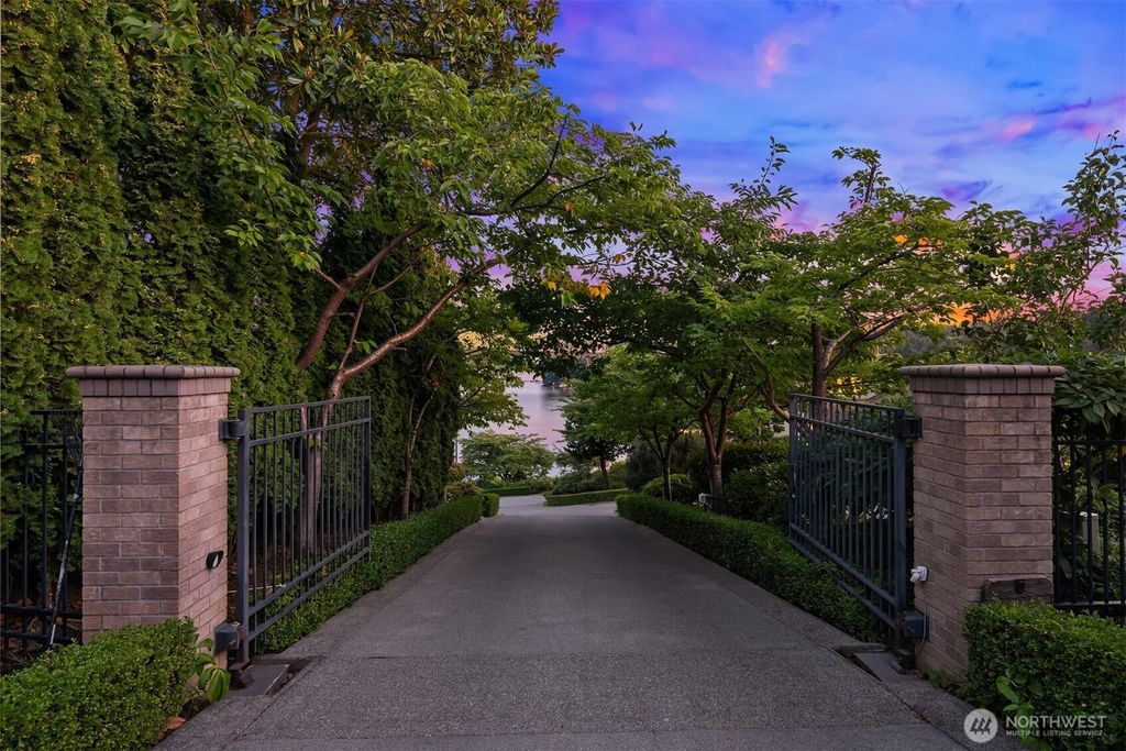 Photo of 16 Enatai Drive, Bellevue, WA 98004 (MLS # 2496363)