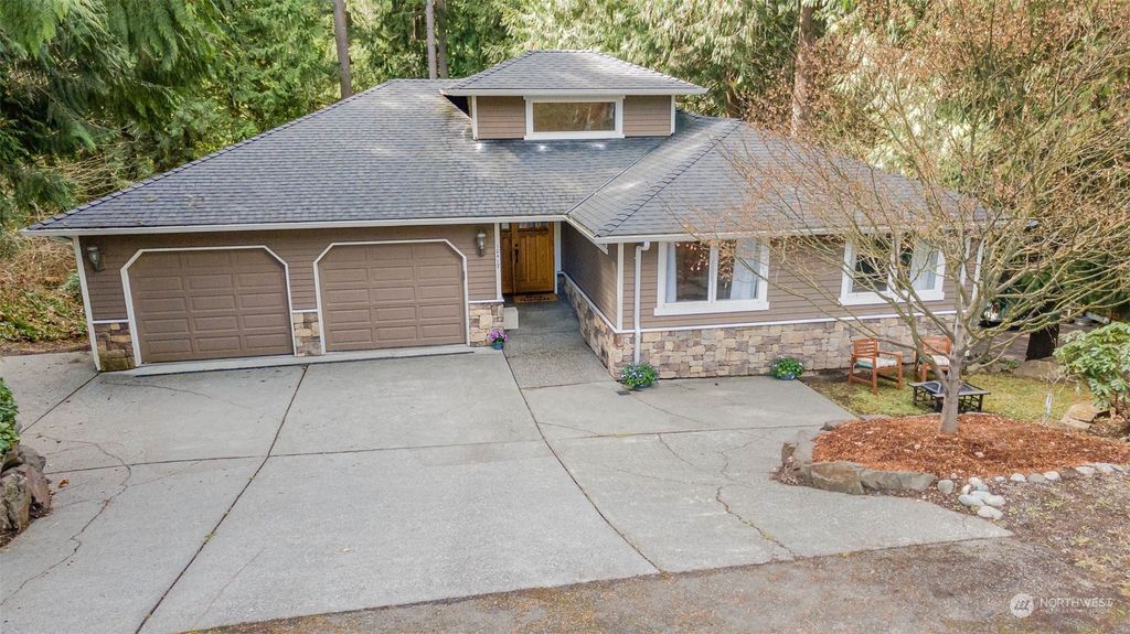 Photo of 10417 316th Avenue NE, Carnation, WA 98014 (MLS # 2050718)