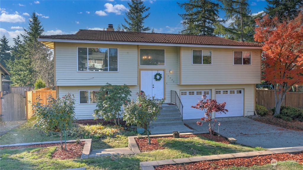Photo of 17333 158th Avenue SE, Renton, WA 98058 (MLS # 2013841)