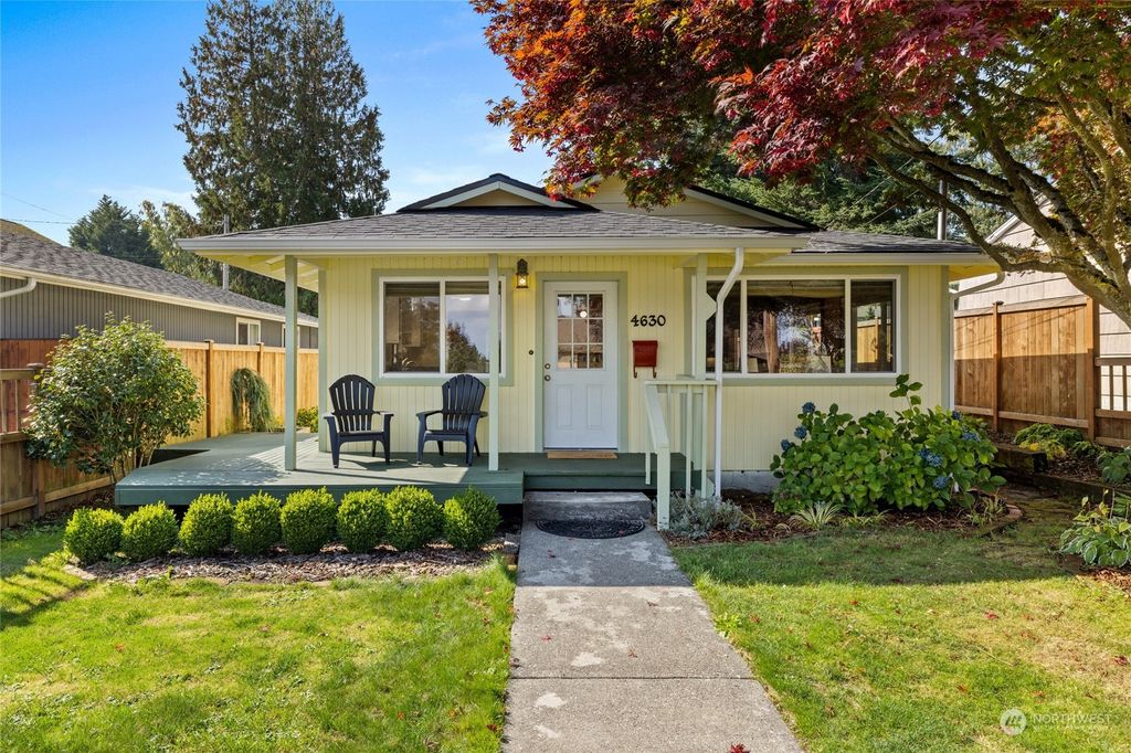Photo of 4630 College Avenue, Everett, WA 98203 (MLS # 2160337)