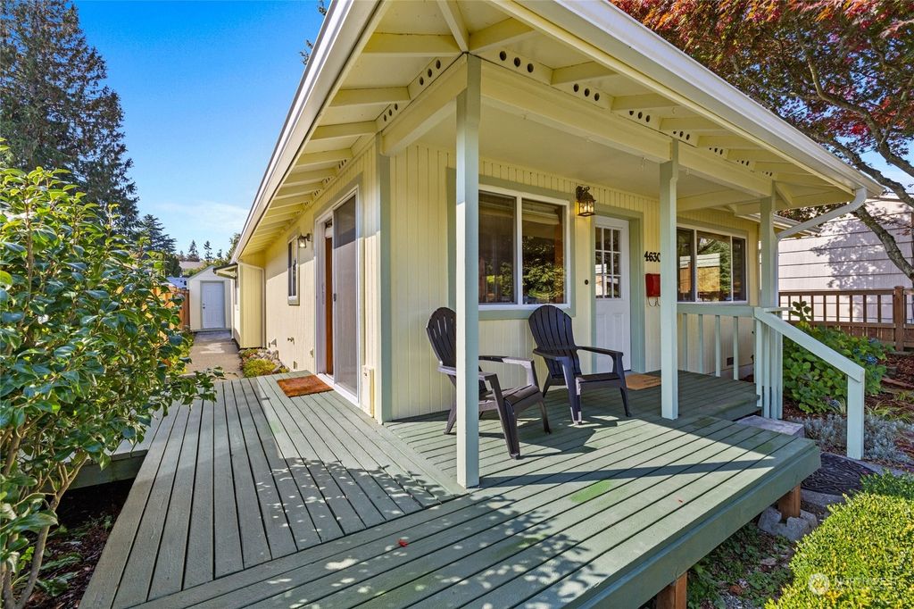 Photo of 4630 College Avenue, Everett, WA 98203 (MLS # 2160337)