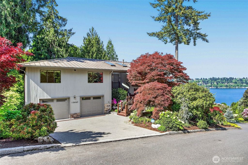 Photo of 13463 64th Terrace NE, Kirkland, WA 98034 (MLS # 2517830)