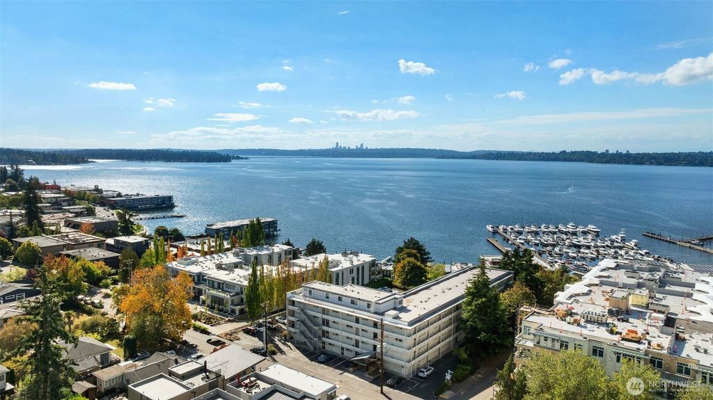 Photo of 201 2nd Street S #201, Kirkland, WA 98033 (MLS # 2439554)