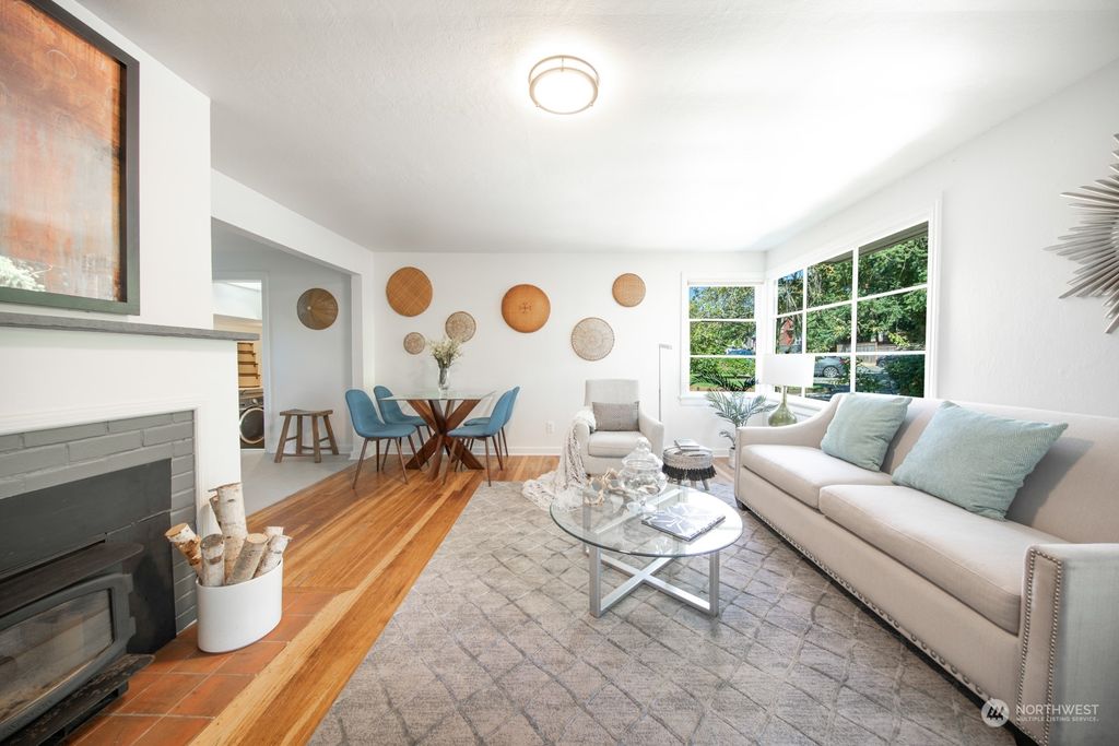 Photo of 515 N 138th Street, Seattle, WA 98133 (MLS # 2145383)