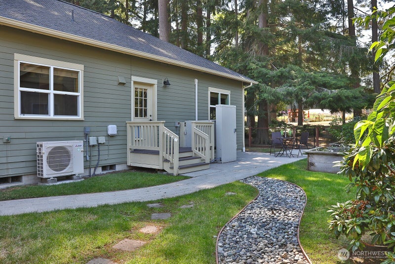 1062 Village Loop