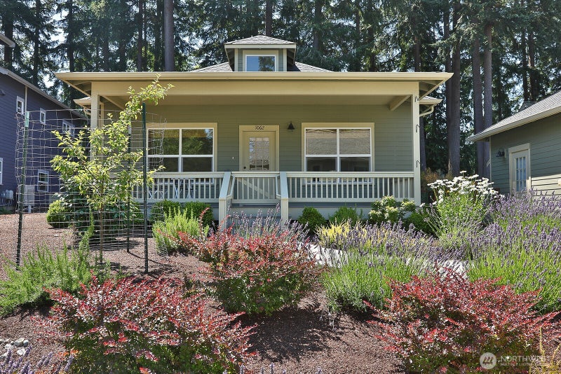 1062 Village Loop