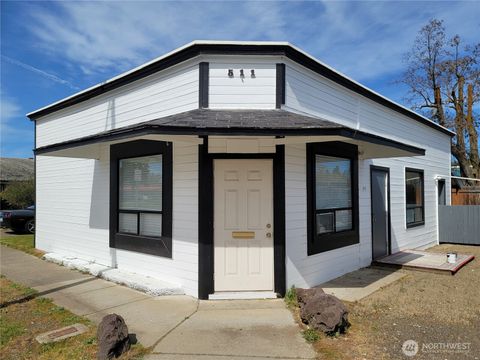Photo of 511 E Broadway Street, Goldendale, WA 98620 (MLS # 2516798)