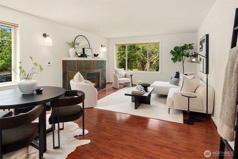 Photo of 1621 E Spring Street #1A, Seattle, WA 98122 (MLS # 2530818)