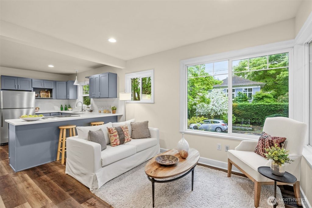 Photo of 902 22nd Avenue, Seattle, WA 98122 (MLS # 2523776)