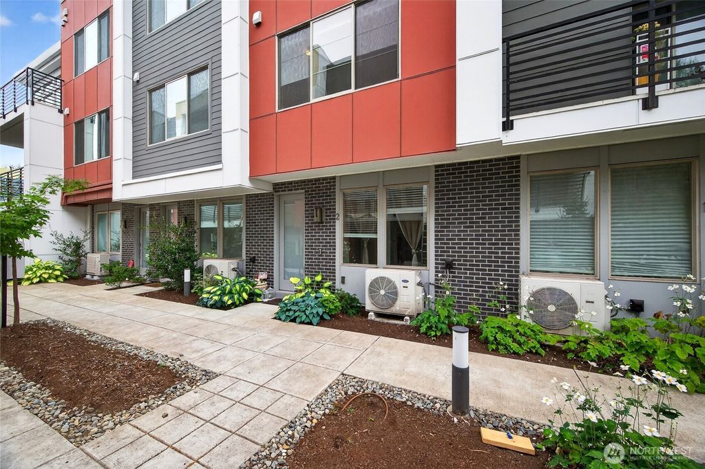 Photo of 11521 117th Lane NE #2, Kirkland, WA 98033 (MLS # 2433857)
