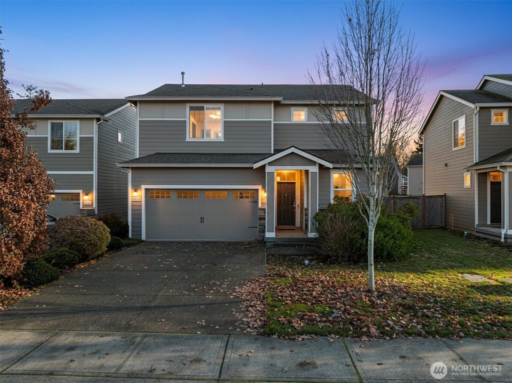 Photo of 13807 63rd Avenue E, Puyallup, WA 98373 (MLS # 2457164)