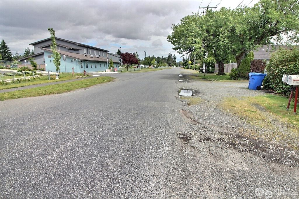 Photo of 774 132nd Street S, Tacoma, WA 98444 (MLS # 2506122)