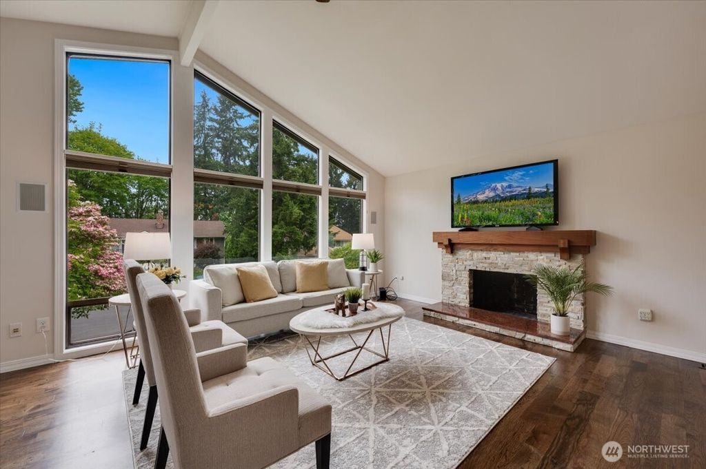 Photo of 11623 NE 103rd Place, Kirkland, WA 98033 (MLS # 2368867)
