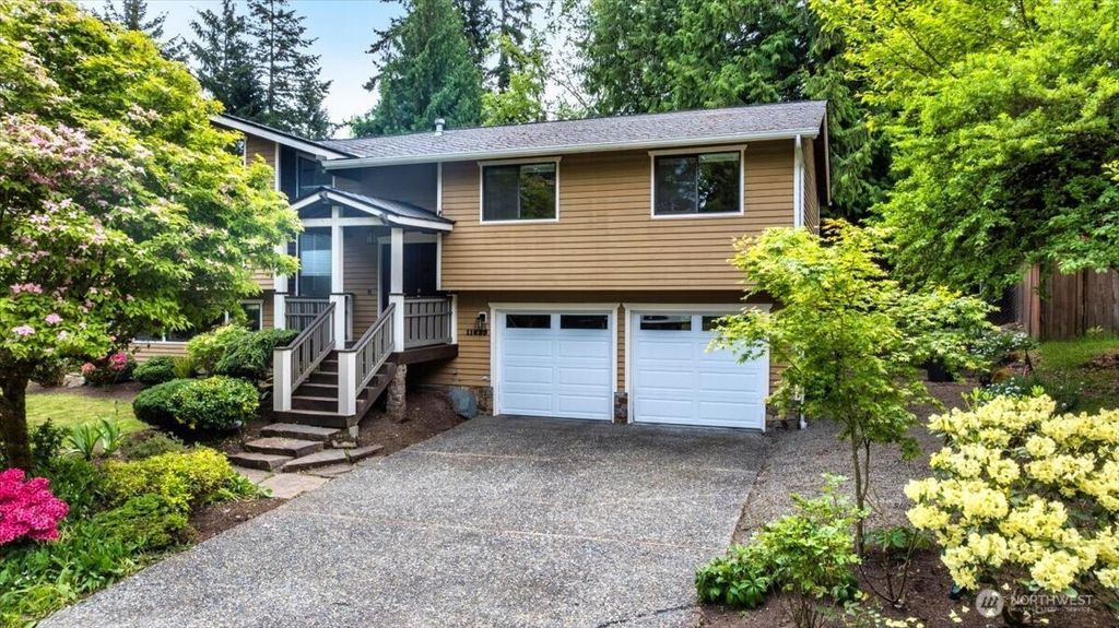 Photo of 11623 NE 103rd Place, Kirkland, WA 98033 (MLS # 2368867)