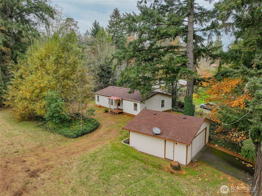 Photo of 36935 4th Avenue SW, Federal Way, WA 98023 (MLS # 2454701)
