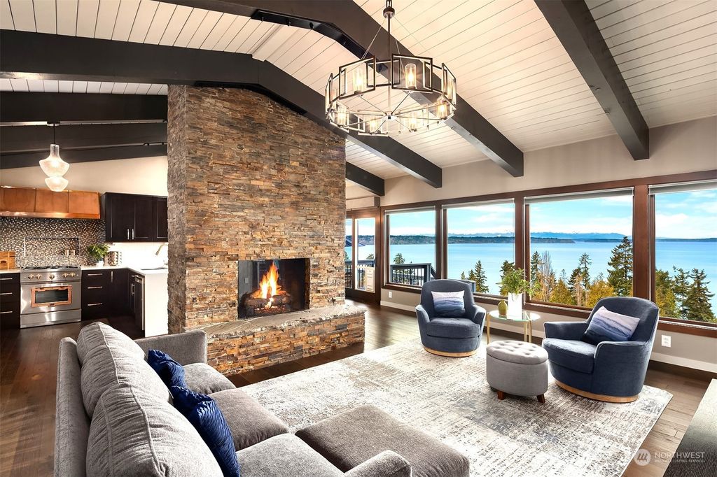 Photo of 2661 SW 164th Place, Burien, WA 98166 (MLS # 2181512)