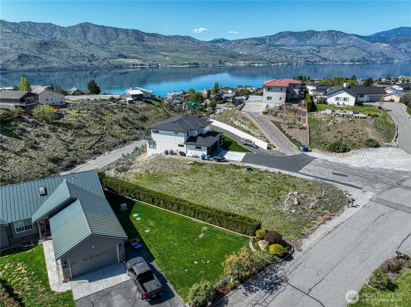 212 Stehekin Way