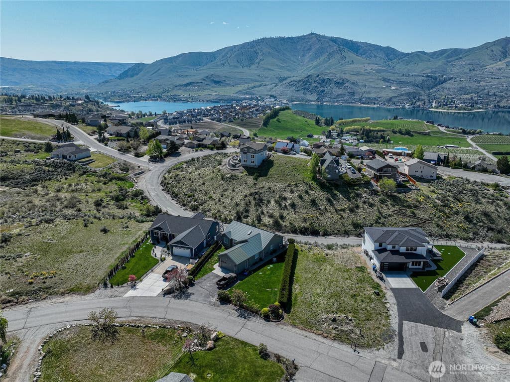 Photo of 212 Stehekin Way, Chelan, WA 98816 (MLS # 2550185)