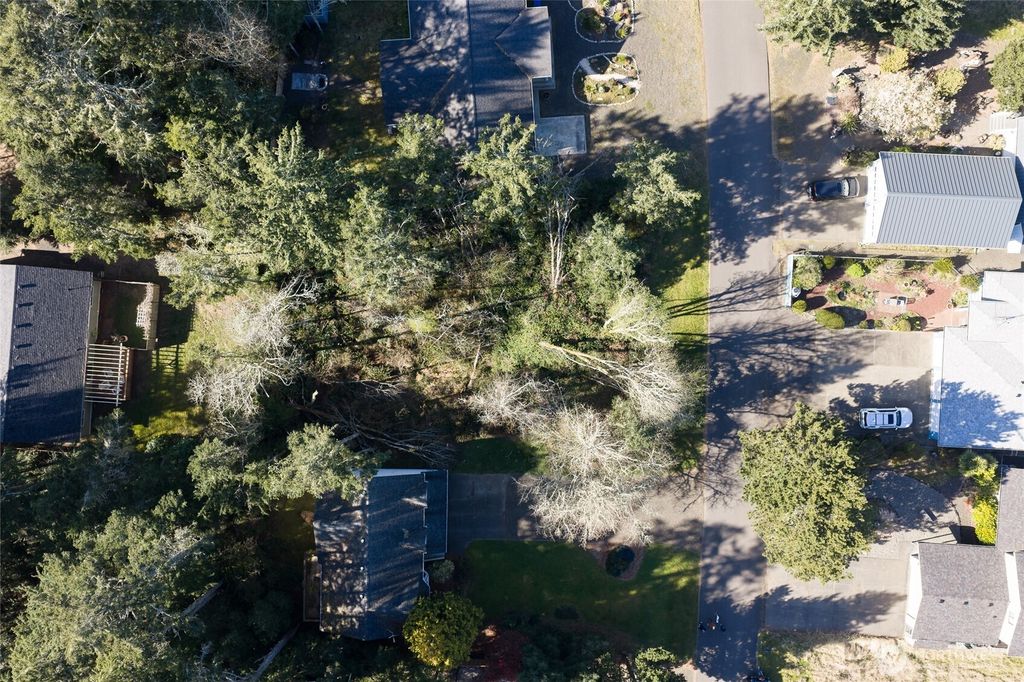 Photo of 569 SE Chinook Avenue, Ocean Shores, WA 98569 (MLS # 2505853)