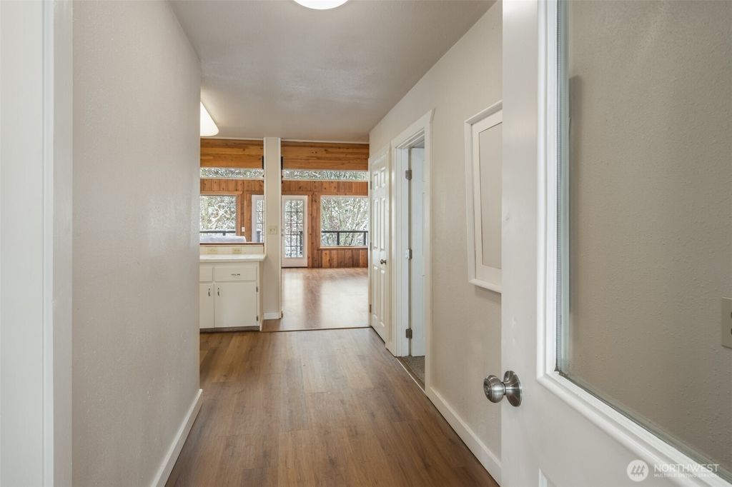 Photo of 201 Pine Glen Drive, Easton, WA 98925 (MLS # 2523827)