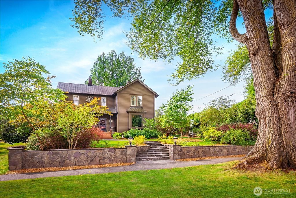 Photo of 414 AVENUE B, Snohomish, WA 98290 (MLS # 2345788)