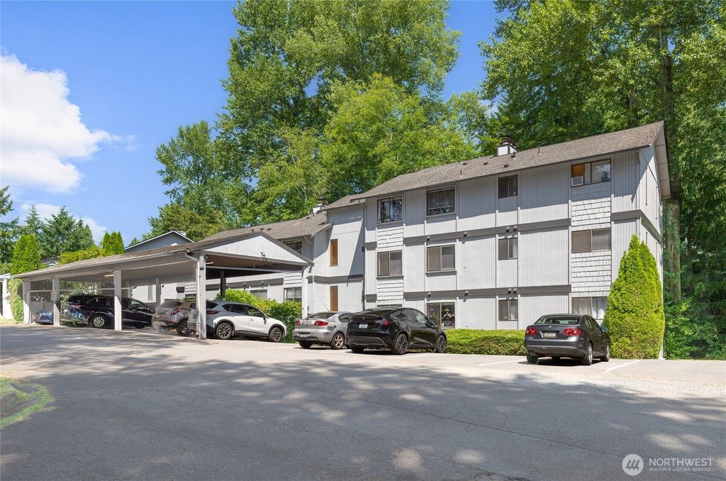 Photo of 19100 61st Avenue NE, Kenmore, WA 98028 (MLS # 2412632)