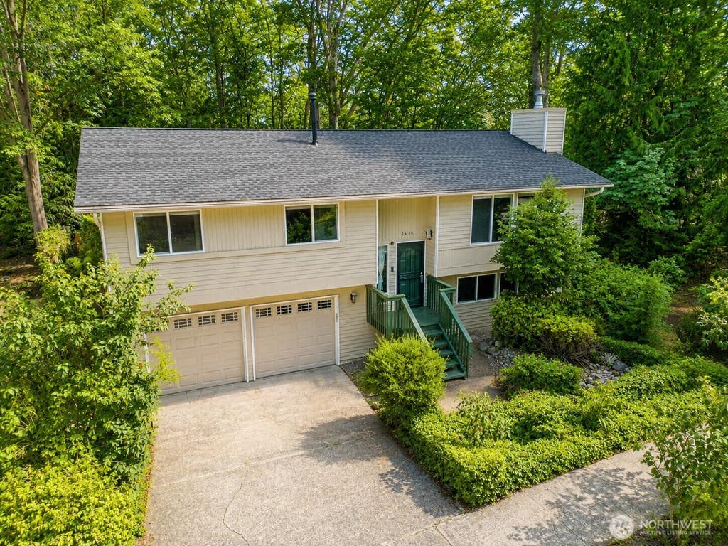 Photo of 1636 Pierce Avenue SE, Renton, WA 98058 (MLS # 2568676)