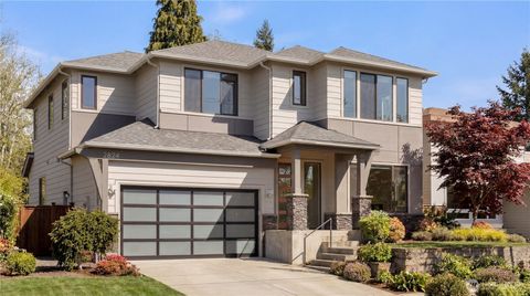 Photo of 2824 Park Avenue N, Renton, WA 98056 (MLS # 2530409)