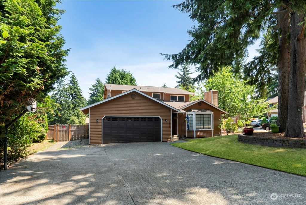 Photo of 32030 4th Avenue SW, Federal Way, WA 98023 (MLS # 2137251)