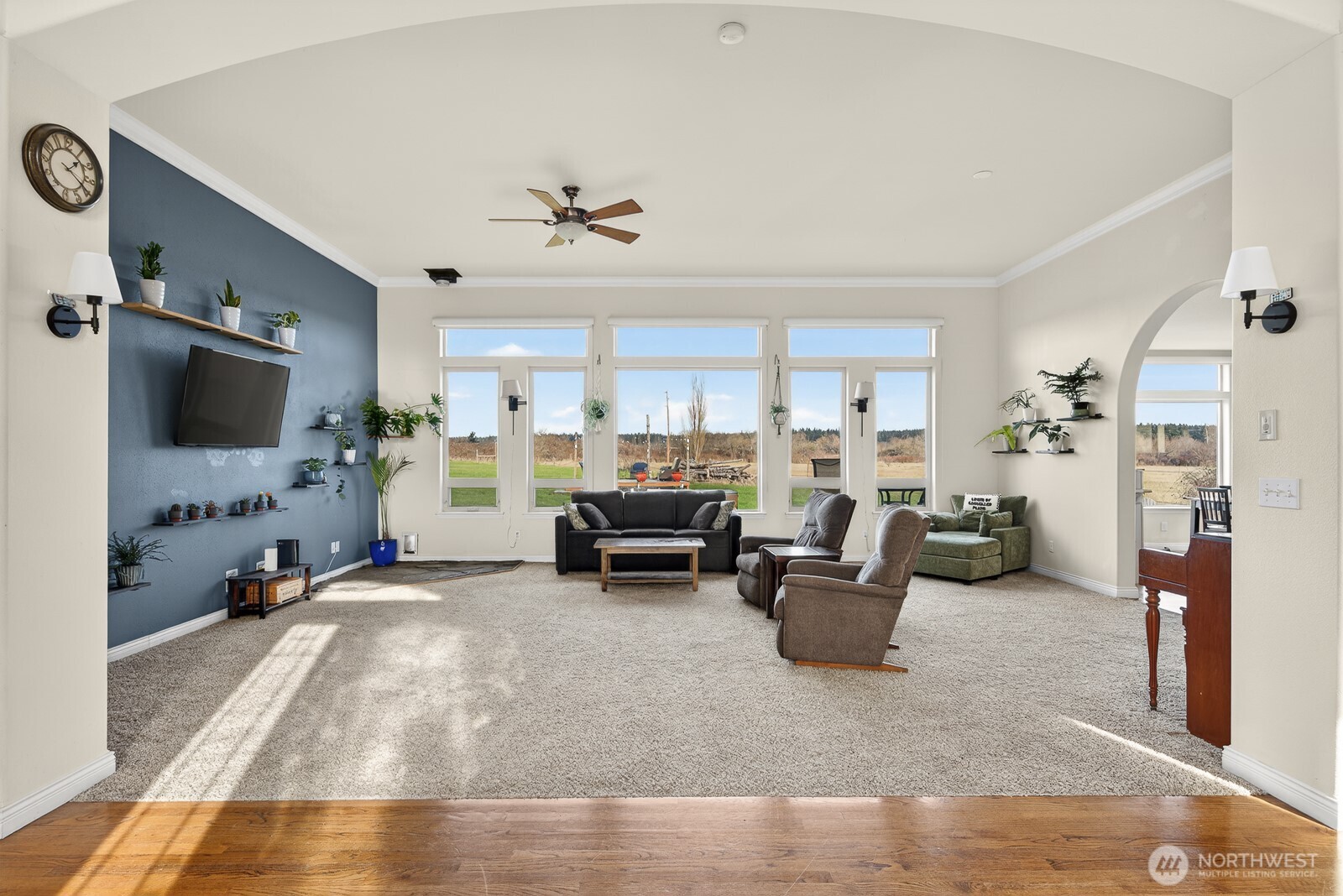 120 W Crescent Harbor Road