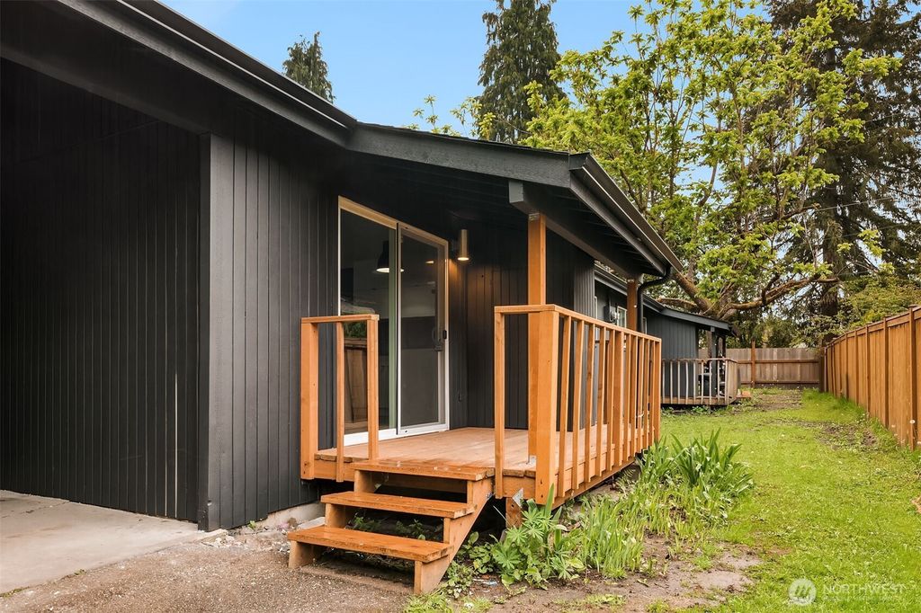 Photo of 340 SE Clark Street, Issaquah, WA 98027 (MLS # 2487156)