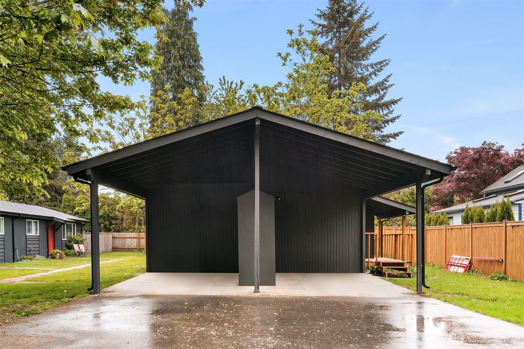 Photo of 340 SE Clark Street, Issaquah, WA 98027 (MLS # 2487156)