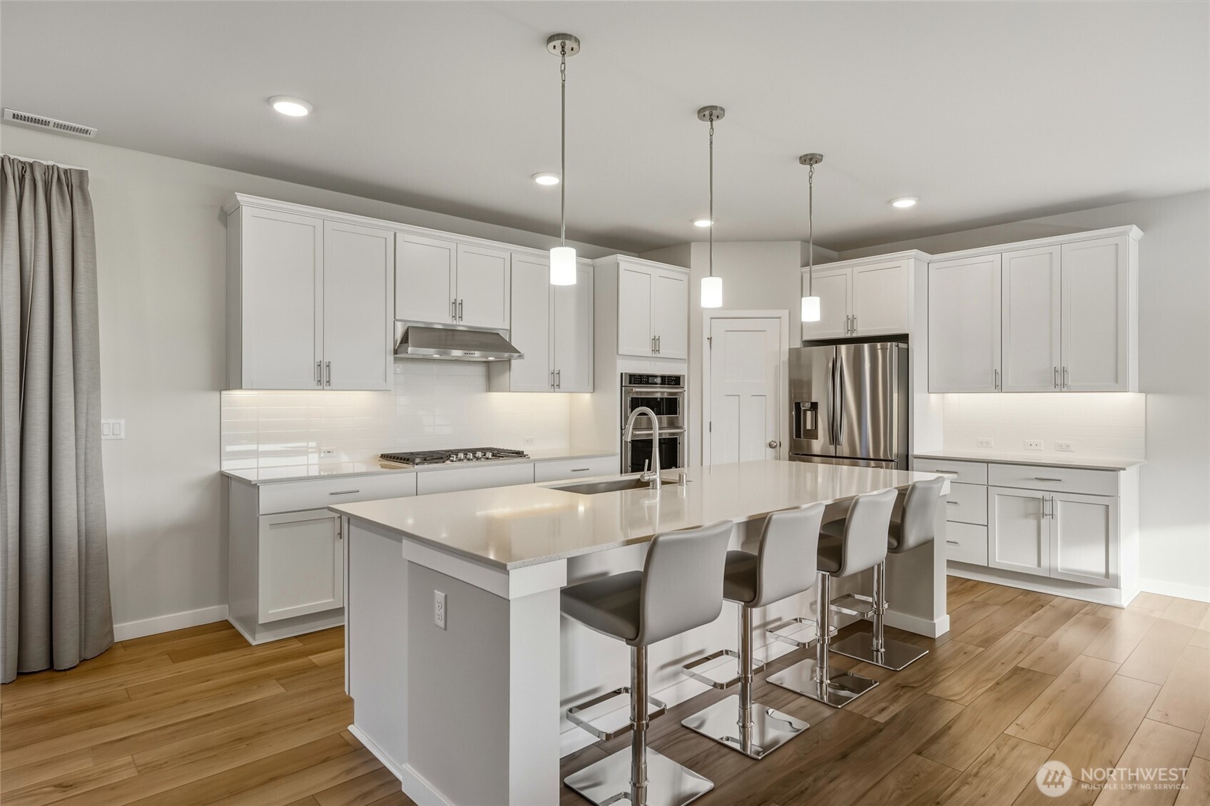 5464 Lasiandra Drive