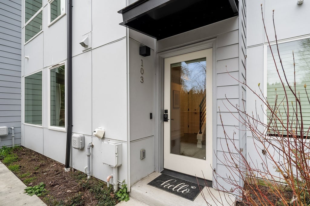 Photo of 7721 NE 175th Street #103, Kenmore, WA 98028 (MLS # 2596342)