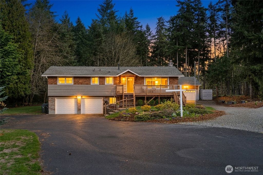 Photo of 5618 81st Street E, Puyallup, WA 98371 (MLS # 2502895)