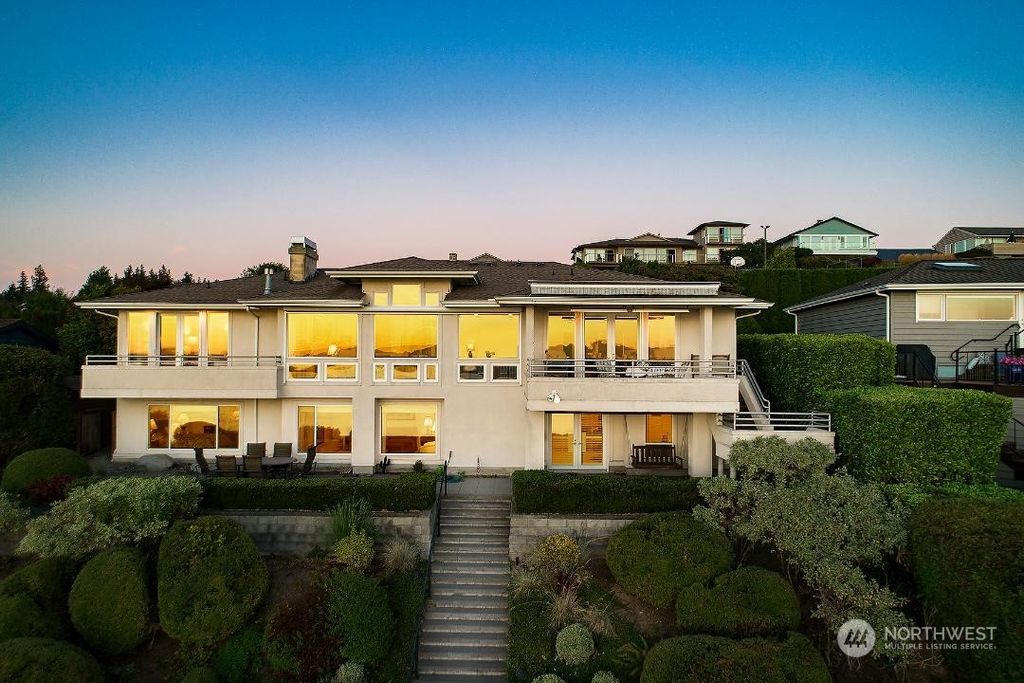 Photo of 17227 14th Avenue NW, Shoreline, WA 98177 (MLS # 2148118)