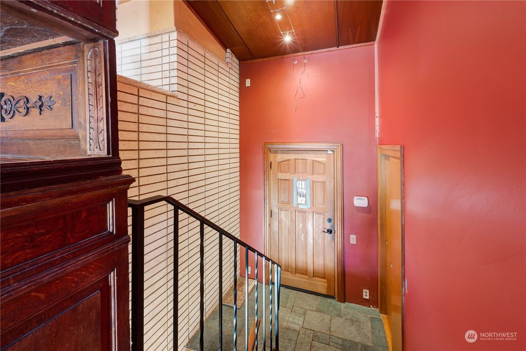 Photo of 2821 SW 167th Place, Burien, WA 98166 (MLS # 2043085)