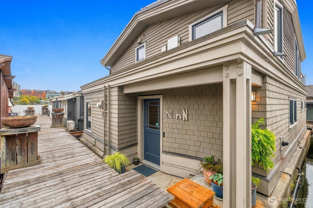 Photo of 3146 Portage Bay Place E #N, Seattle, WA 98102 (MLS # 2581191)