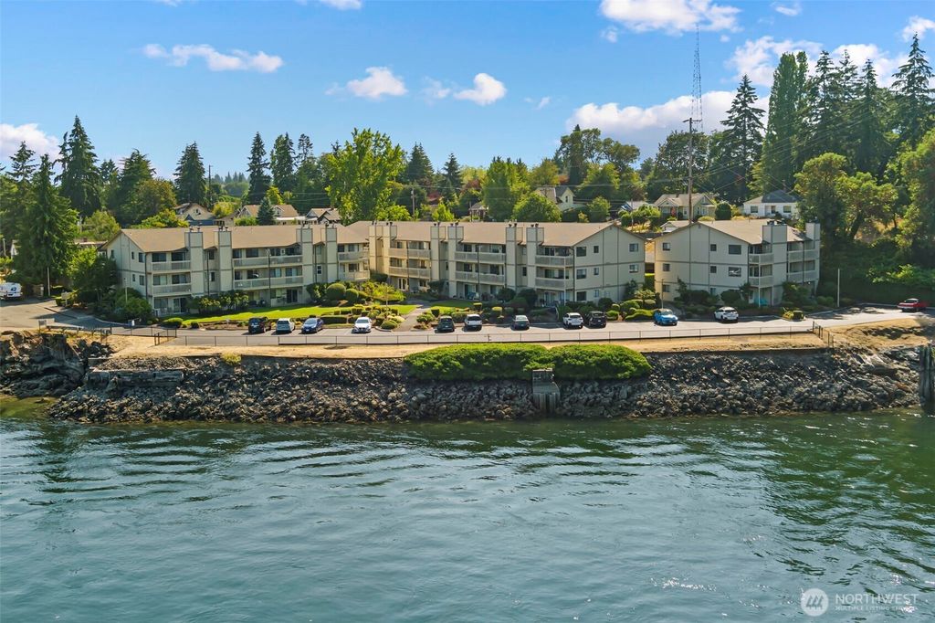 Photo of 1735 Park Avenue #B-205, Bremerton, WA 98337 (MLS # 2489819)