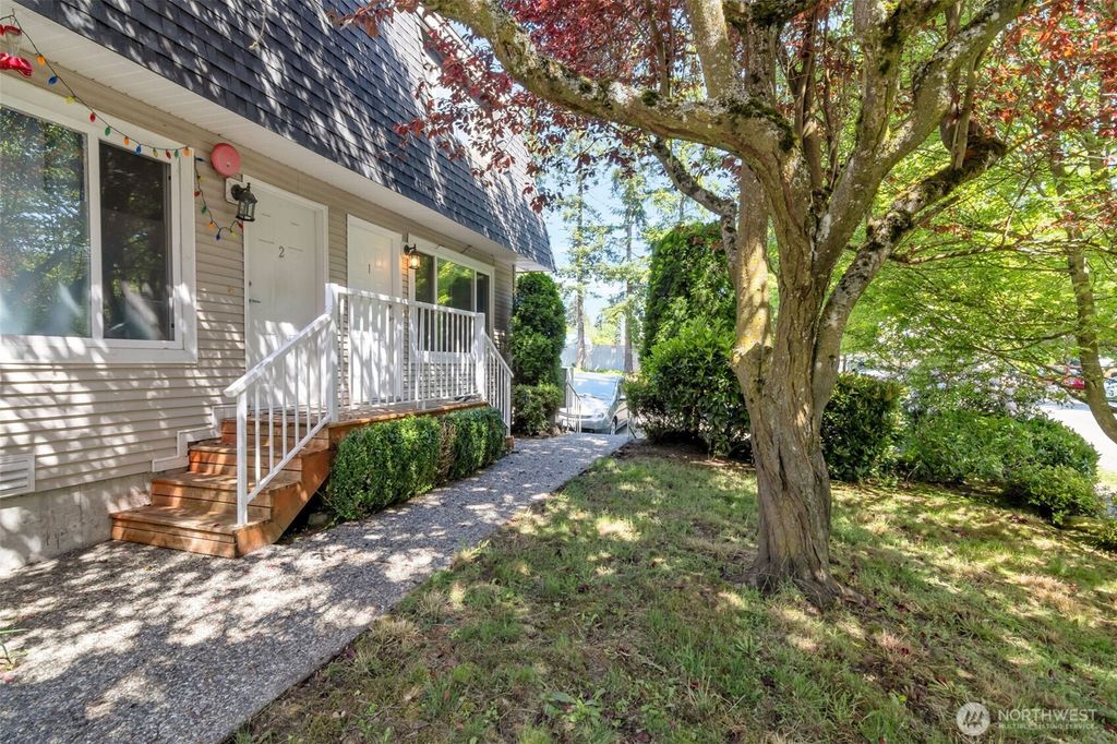 Photo of 19712 50 Avenue W #1, Lynnwood, WA 98036 (MLS # 2525092)