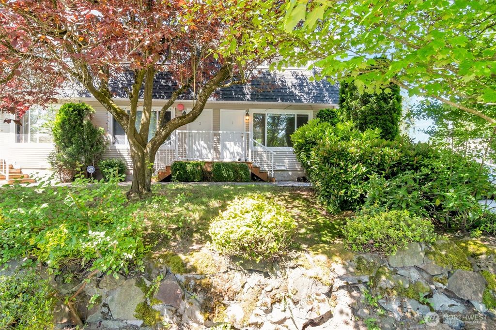 Photo of 19712 50 Avenue W #1, Lynnwood, WA 98036 (MLS # 2525092)