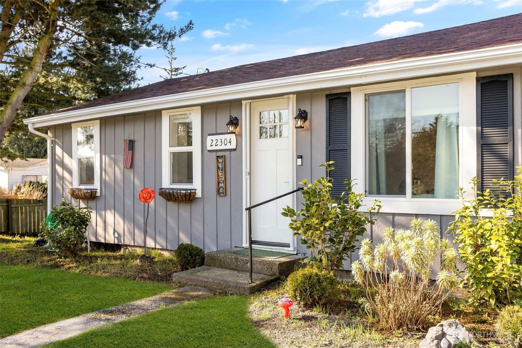 Photo of 22304 76th Avenue W, Edmonds, WA 98026 (MLS # 2361172)