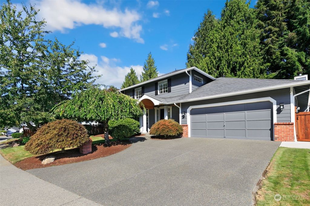 Photo of 11811 44th Drive SE, Everett, WA 98208 (MLS # 2138151)