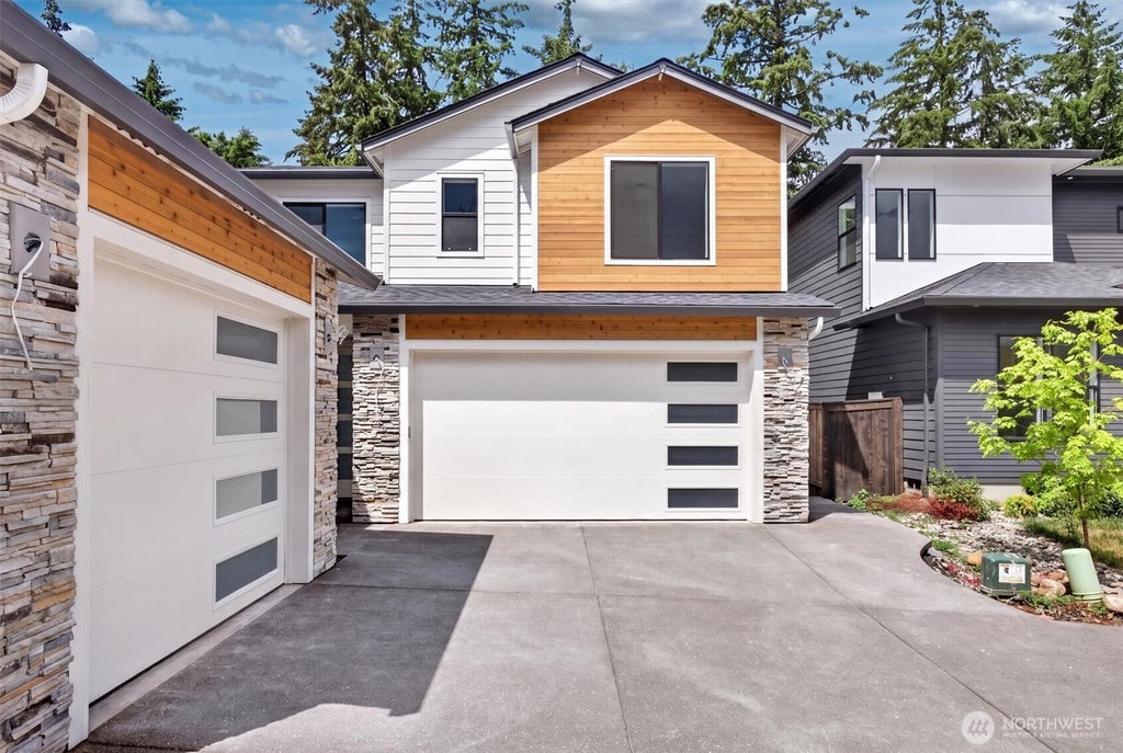 Photo of 10711 SE 13th Circle, Vancouver, WA 98664 (MLS # 2582260)