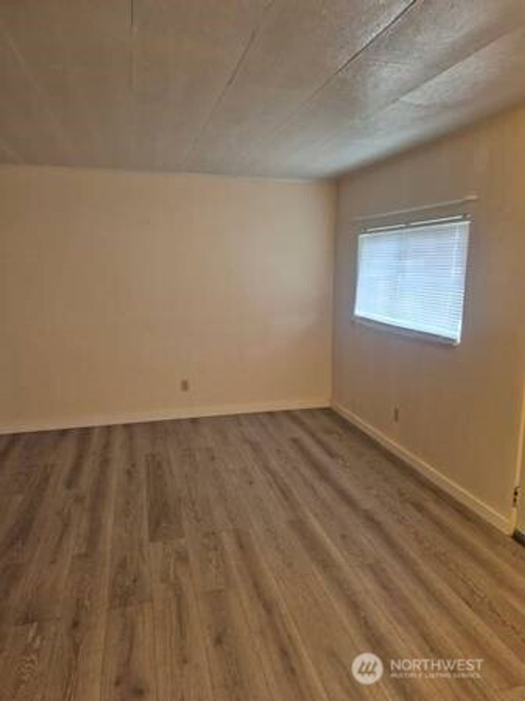 Photo of 317 7th Street SW #3, Puyallup, WA 98371 (MLS # 2497755)