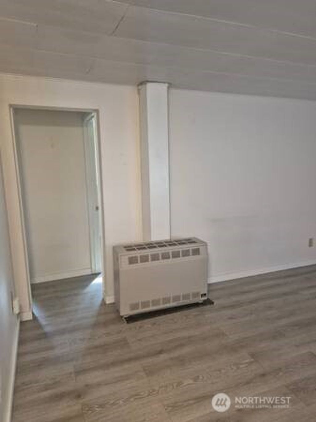 Photo of 317 7th Street SW #3, Puyallup, WA 98371 (MLS # 2497755)