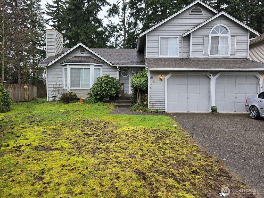 Photo of 1223 SW 353rd Street, Federal Way, WA 98023 (MLS # 2474627)