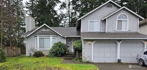 Photo of 1223 SW 353rd Street, Federal Way, WA 98023 (MLS # 2474627)