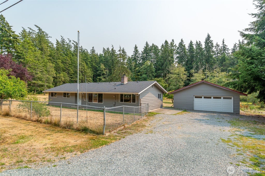 Photo of 216 E Sleeper Road, Oak Harbor, WA 98277 (MLS # 2565423)