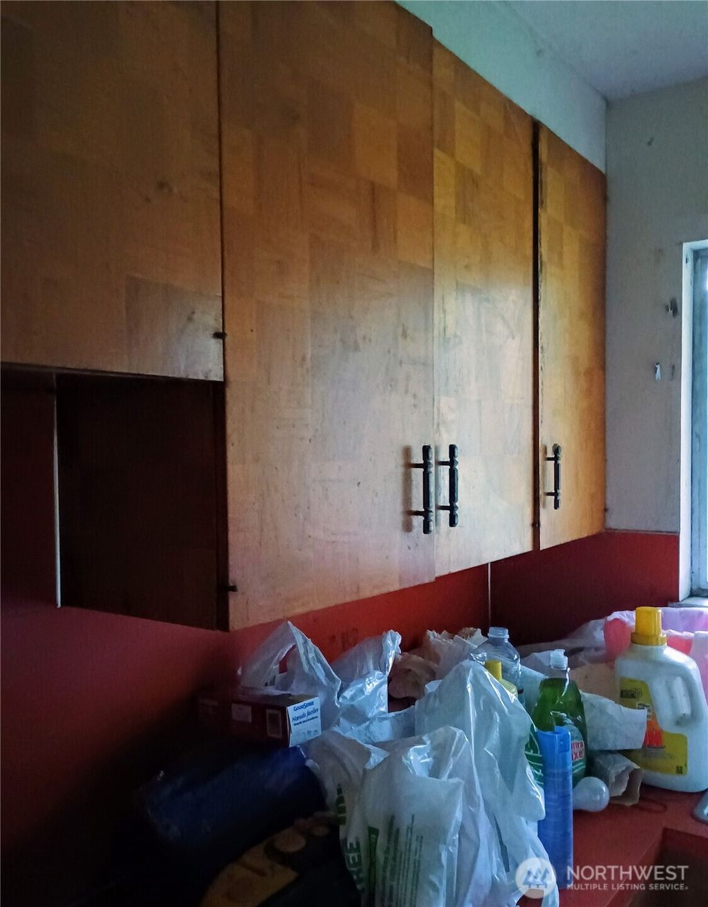 Photo of 29735 3rd Avenue S, Federal Way, WA 98003 (MLS # 2452910)